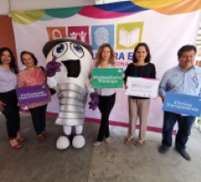 Autoridades durante presentación de la campaña.